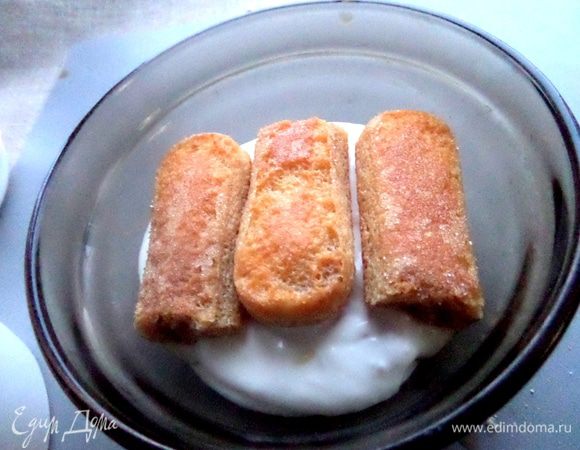 Снова крем и снова печенье...