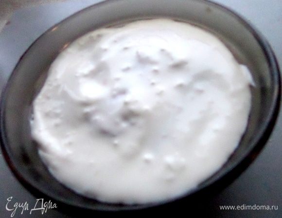 Сверху остатки крема...