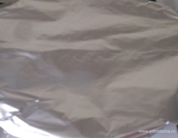 Накрыть фольгой и запекать при 190С 25 минут. Снять фольгу и запечь еще 10 минут.