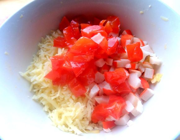 Отправим в пиалку для пикантности.