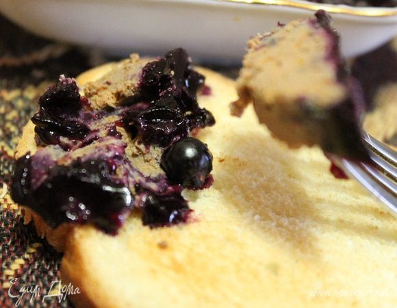 А утром подсушиваем кусочек хлеба в тостере, намазываем паштет и наслаждаемся нежным, ароматным, сладковатым вкусом. Приятного аппетита!)