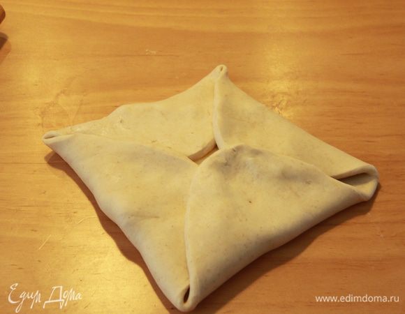 Получится квадрат. Раскатать его в прямоугольник длиной примерно 70 см.