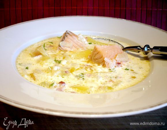 Присыпем разлитый по тарелкам суп порубленной петрушкой и порадуемся тому, что это вкуснооооо!