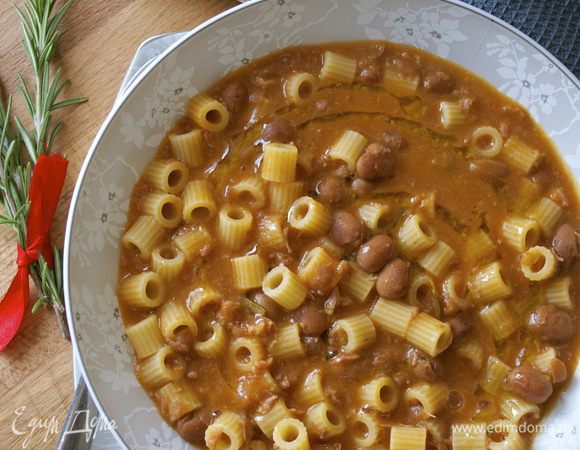 Дать постоять 5 минут и подавать горячим, сбрызнув оливковым маслом. При желании посыпать тертым сыром. ЭТО ОЧЕНЬ ВКУСНО!!! 