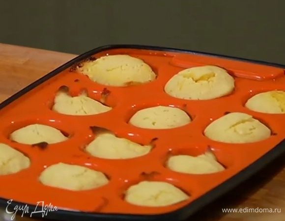 Выпекать в разогретой духовке 8 минут.