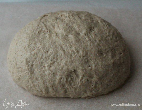 Поставить тесто на расстойку до тех пор, пока оно не увеличится вдвое. У ржаного хлеба расстойка до 4 часов...