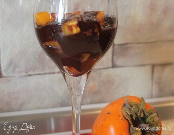 И ещё придумала такой десерт. Слой хурмы (кусочками)-гляссаж-хурма-гляссаж.