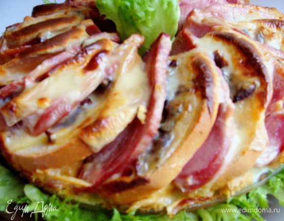 Блюдо конечно бесподобно в горячем виде, но если оно остыло, все равно останется очень вкусным, т.к. плавленый сыр не застывает и не образует твердую корку!