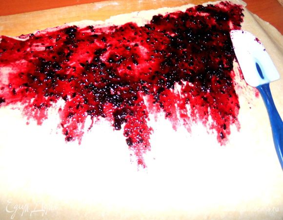 Для основы я выбрала тёртую смородину.