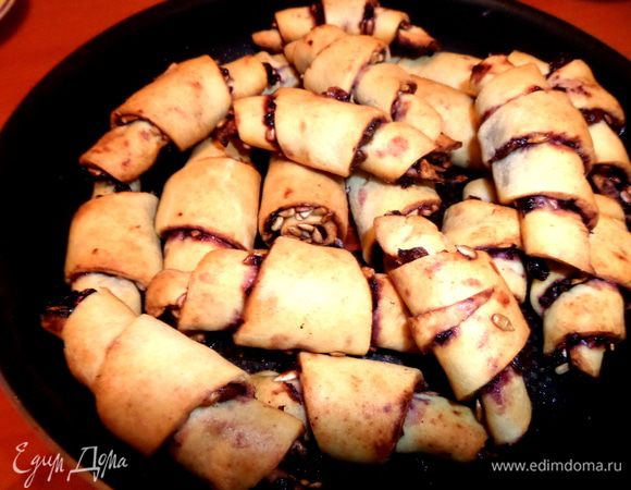 Как видите,ничего не вытекает,не раскрывается,всё держится отлично и остаётся целым и невредимым)))