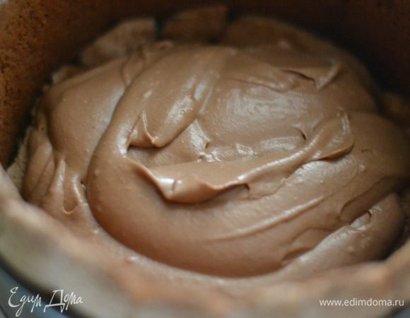 Затем мусс,снова печенье, которое пропитать немного, снова мусс,