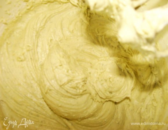 Добавить крахмал, потом муку. Все взбить. 