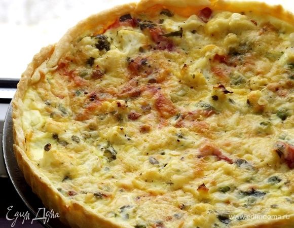 Для начинки можно использовать все что сочетается — грибы и мясо, ветчина и овощи, груша с сыром с плесенью, творог и зелень, шпинат и рыбу, черемшу, молодую капусту с полосками бекона, тыкву с сыром "Бри" — все что душа пожелает!