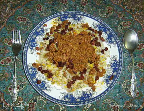 На это фотографии я не допустила ошибки в сервировке. Традиционно иранцы не используют нож, ложка справа, вилка слева, даже в ресторанах.