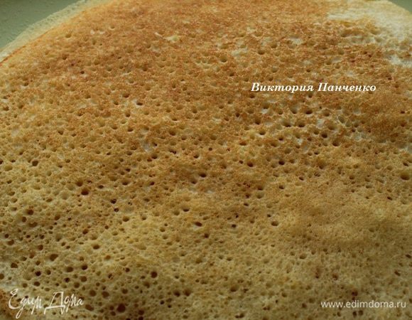 Блины получаются пышные и дырчатые)))))))))))))))))))))) Очень вкусные!!! Подавать, смазав сливочным маслом и  со сметаной...