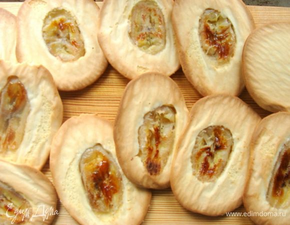 Снять с подноса и остудить. С обратной стороны, печеньки получаются очень эффектные. Эту сторону мы и будем использовать.