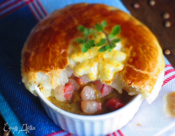 Подавать в той же посуде. Приятного аппетита:)