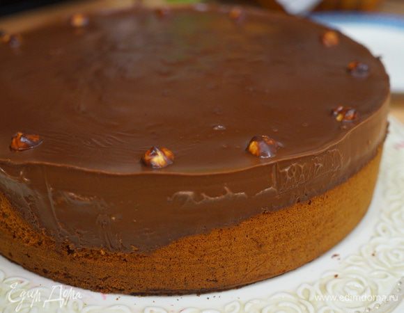 Оставить торт на ночь в холоде. Приятного аппетита!