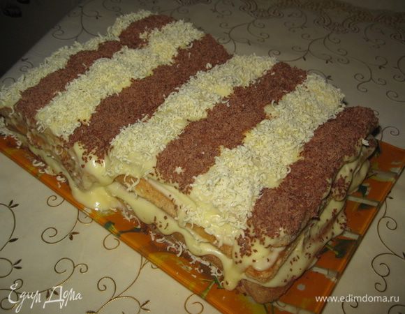 Последний слой шоколадный.
Ставим в холодильник на 5 часов или на ночь.
Приятного аппетита!