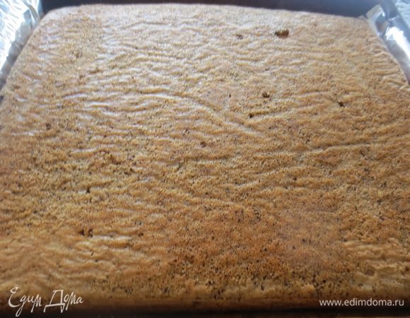 Выпекать при температуре 180 градусов примерно 20 минут. Готовность проверить зубочисткой.