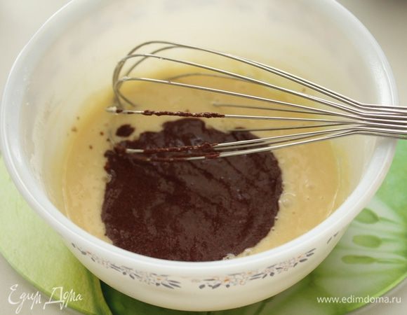 Добавить теплую черемуху, перемешать.