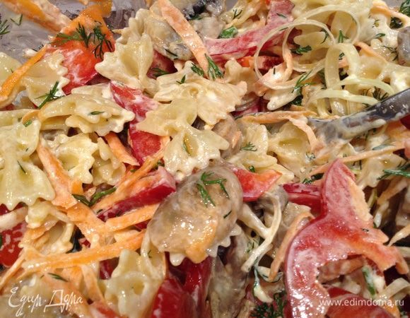 Добавить майонез.