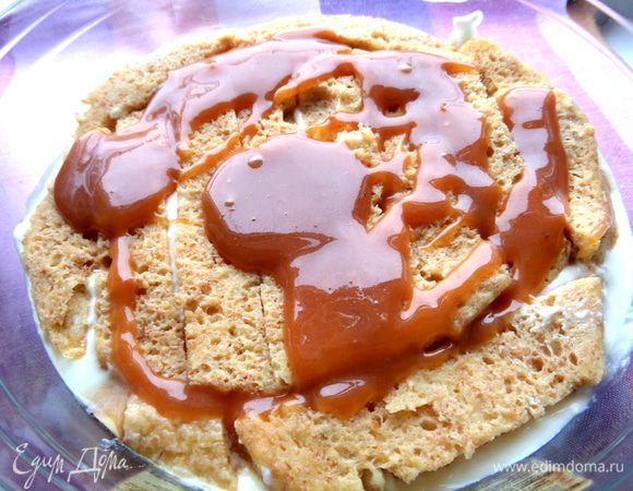 Сверху карамель...