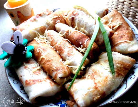 Переносим все на блюдо и сразу подаем! Получились блинчики мягчайшие, не резиновые, нежные...,просто проскальзывают в рот))