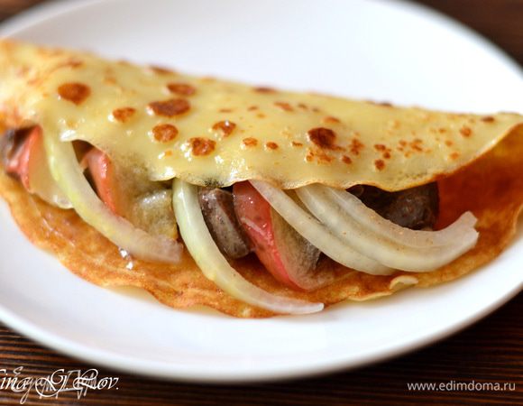 Начинить блинчики начинкой из печени, яблочек и маринованного лука. Приятного аппетита! Очень и очень вкусно!