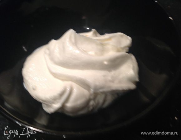 1/3 часть крема отложите...