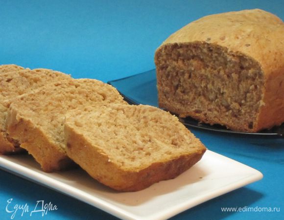 Вынуть из духовки, дать остыть, нарезать на ломтики.