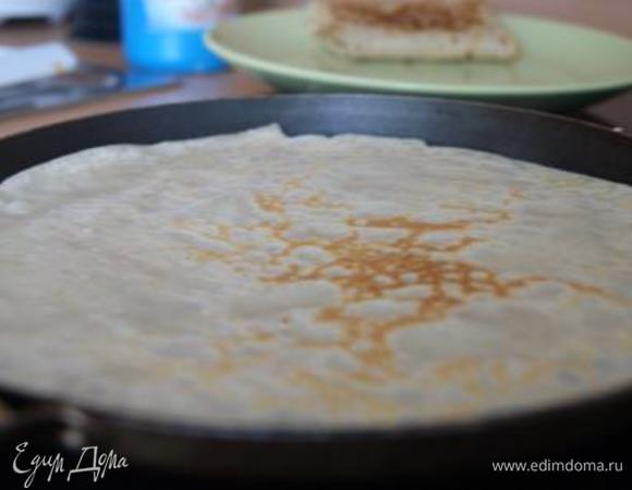 Испечь блинчики.