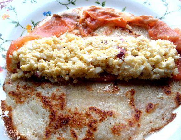 На рыбку распределяем начинку...