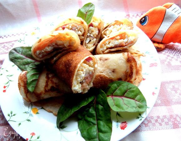 Украшаем салатными листиками.