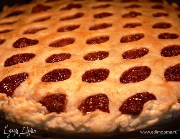 Выпекать в предварительно разогретом до 200 градусов духовом шкафу примерно 25 минут, пока не подрумянится.