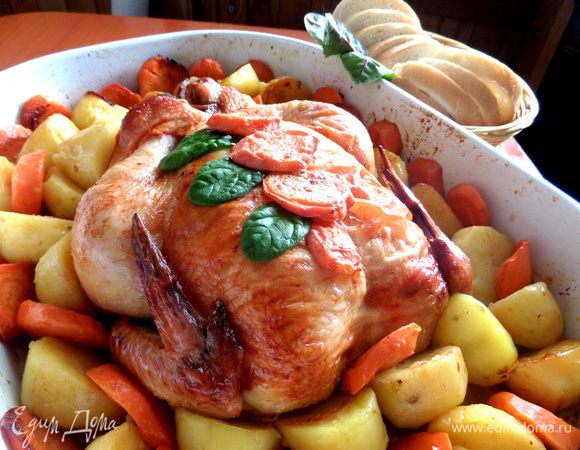 Не буду показывать вид растерзанной курицы...,все и так его знают))) Попробуйте запечь курочку с морковкой и Вы удивитесь,на сколько она вкусная!!!