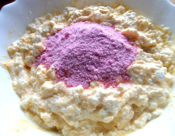 Добавим в творог.