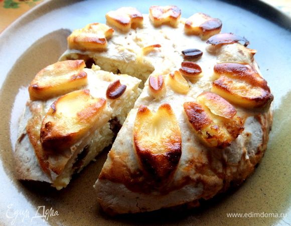 А вот, кому интересно, Наташин "Мятый пирог", я его тоже делала и он мне понравился))) 
http://www.edimdoma.ru/retsepty/64252-myatyy-tvorozhnyy-pirog-s-lavashom  Только у меня он тут перевернутый, пекла в силиконовой форме!