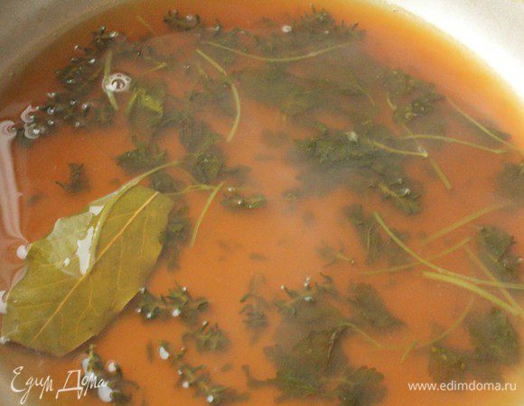 Уварить соус в два раза, добавить лимонный сок, соевый соус и сахар. Еще раз процедить...