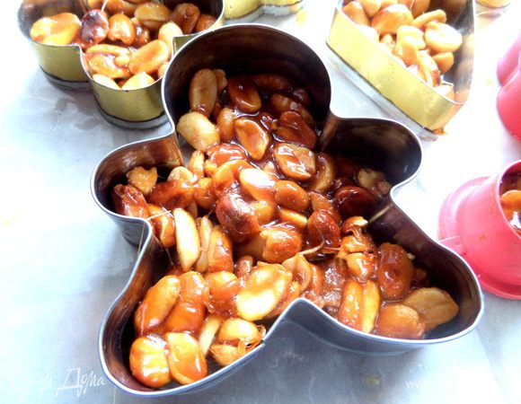 Заполняем маленького человечка остатками массы.