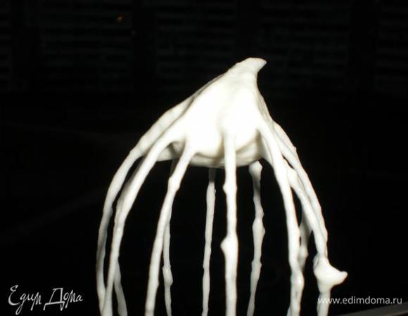 Взбиваем сливки. 