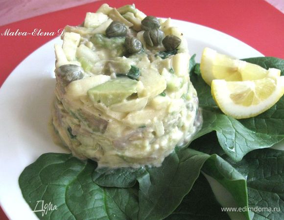 Блюдо украсить листиками шпината, дольками лимона.