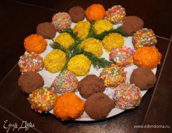 А вот так я оформила следующую партию. Кондитерской посыпкой (что очень порадовало деток) и порошком какао (что больше оценили любители шоколада)!
Еще раз всех с праздником весны!!!! Спасибо за внимание!