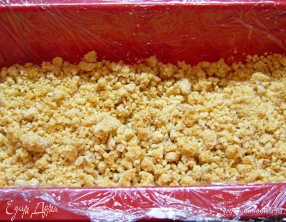 Далее – треть марципановой массы.