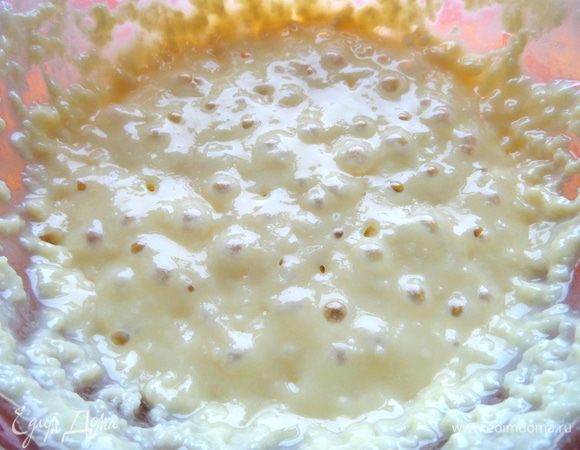 На этот раз сгущёнка бурлила по полной))) Если вы сбились со счёта, то всего 6 минут пока запекалась сгущёнка...