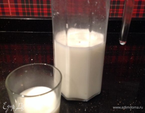 Сначала сделаем молоко по рецепту Иваныча http://www.edimdoma.ru/retsepty/62579-mindalnoe-moloko-i-slivki-doim-mindal...