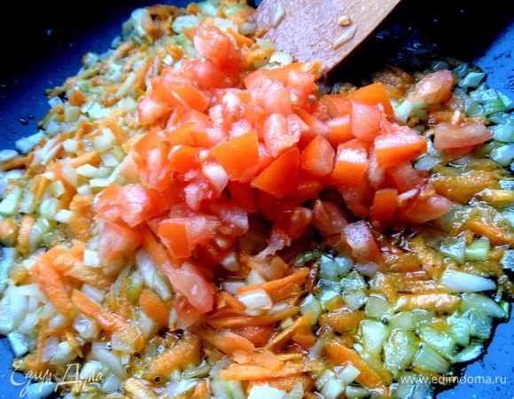 Но я добавила небольшую помидорку ещё.