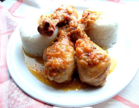 Выложить в центр ножки, сколько хочется на порцию.))