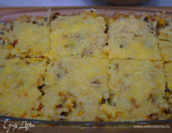 Вынимаем запеканку из духовки, режем на порции. Вот и готово блюдо! Кушаем! Оцениваем! 