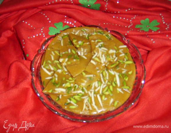 Когда сохан охладится и затвердеет, можете отломить кусочек и с чайком.... Сохан хранится в железной или стеклянной закрытой посуде в течение длительного времени. Приятного аппетита!